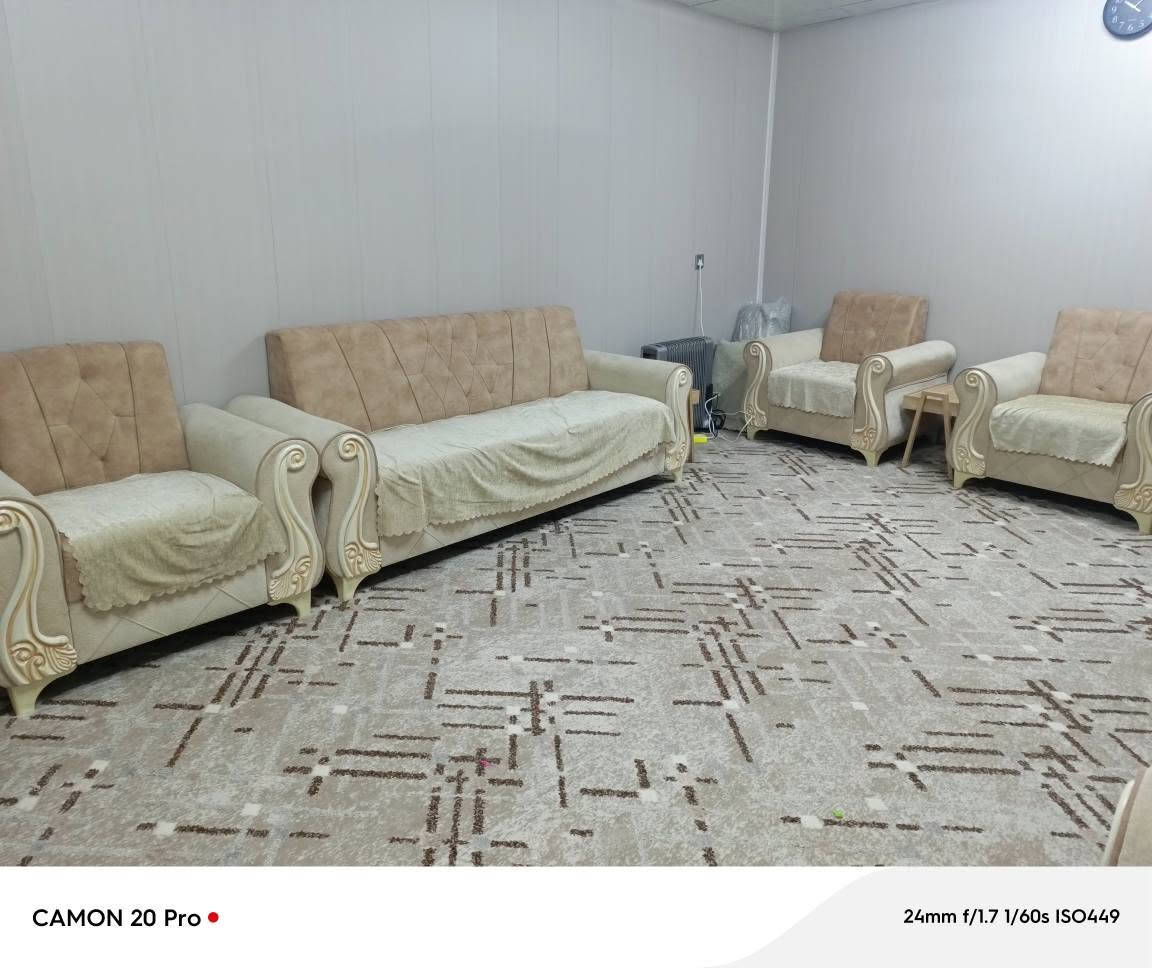 ديوان +قنفه 
ديوان ٧ أمتار مابي عيب سعر ٢٢٥ بي مجال و قنفه ١٠ معقد سعر ٣٧٥ بي مجال كركوك ازادي رقم *********** كركوك, العراق

