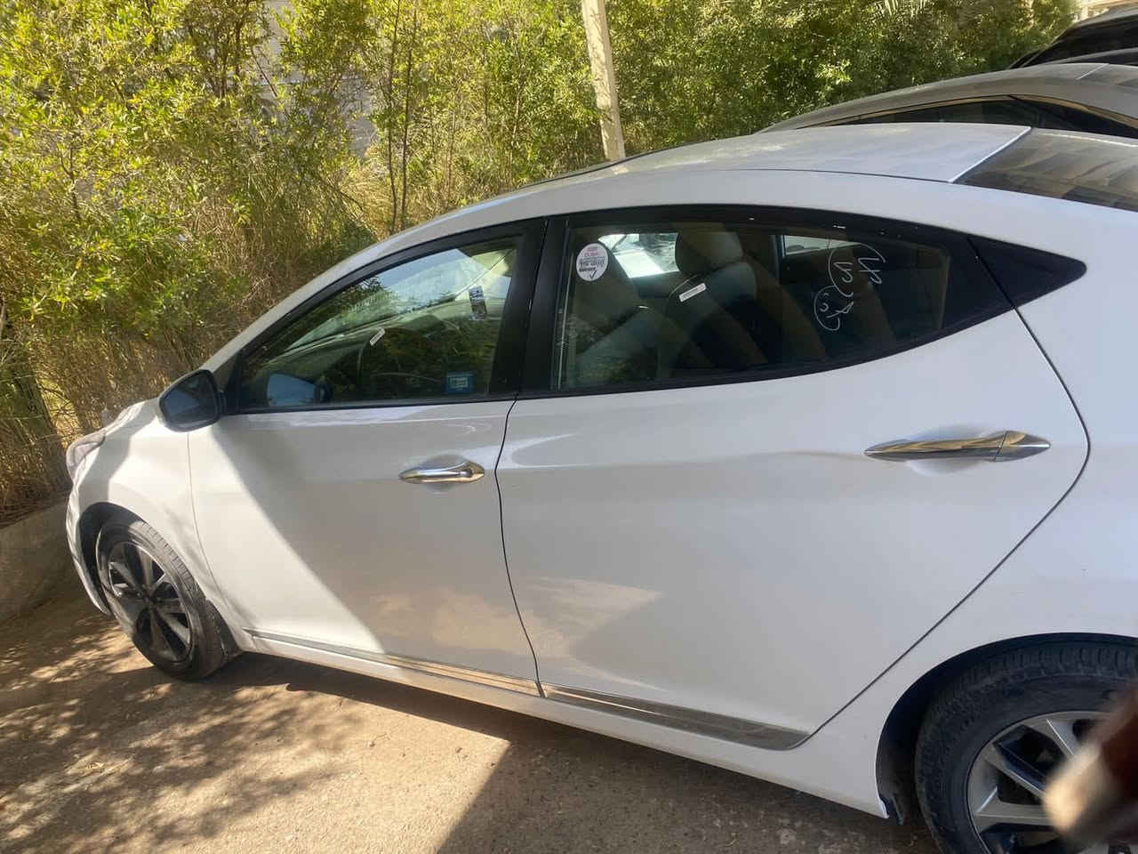 للبيع الانترا ٢٠١٥خليجي فول مواصفات من عدا البصمه رقم الهاتف للاستفسار ***********
