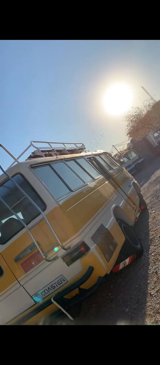 بسم الله الرحمن الرحيم كوستر سنفوره للبيع موديل 82معمره جديد رقم كركوك صاحبها بكركوك شرط الوكاله محدث حصه كاز السعر 5500 رقم  *********** واتساب***********
