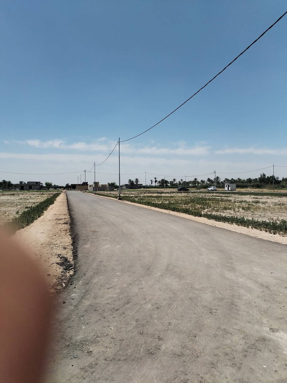 السلام عليكم قطع للبيع حي المهندسين النموذجي كافة الخدمات موجوده مساحه قطع عل ٢٠٠ متر  السعار مناسبه الشراي يتصل يدلل اللاستفسار اتصال *********** مراجعه مكتب النوارس شارع مستشفى ***********
