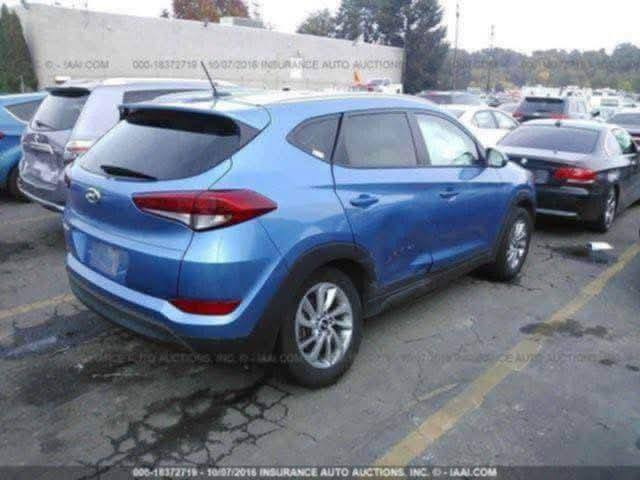 السلام عليكم توسان موديل 16 محرك 2.0 وارد امريكي حدثه مثل ماموضح
بل صوره فقط مكاني بغداد رقم نكليزي اذا اكو مروس حساب القنعه
سعره 160 
رقم *********** و الرقم بي واتساب
