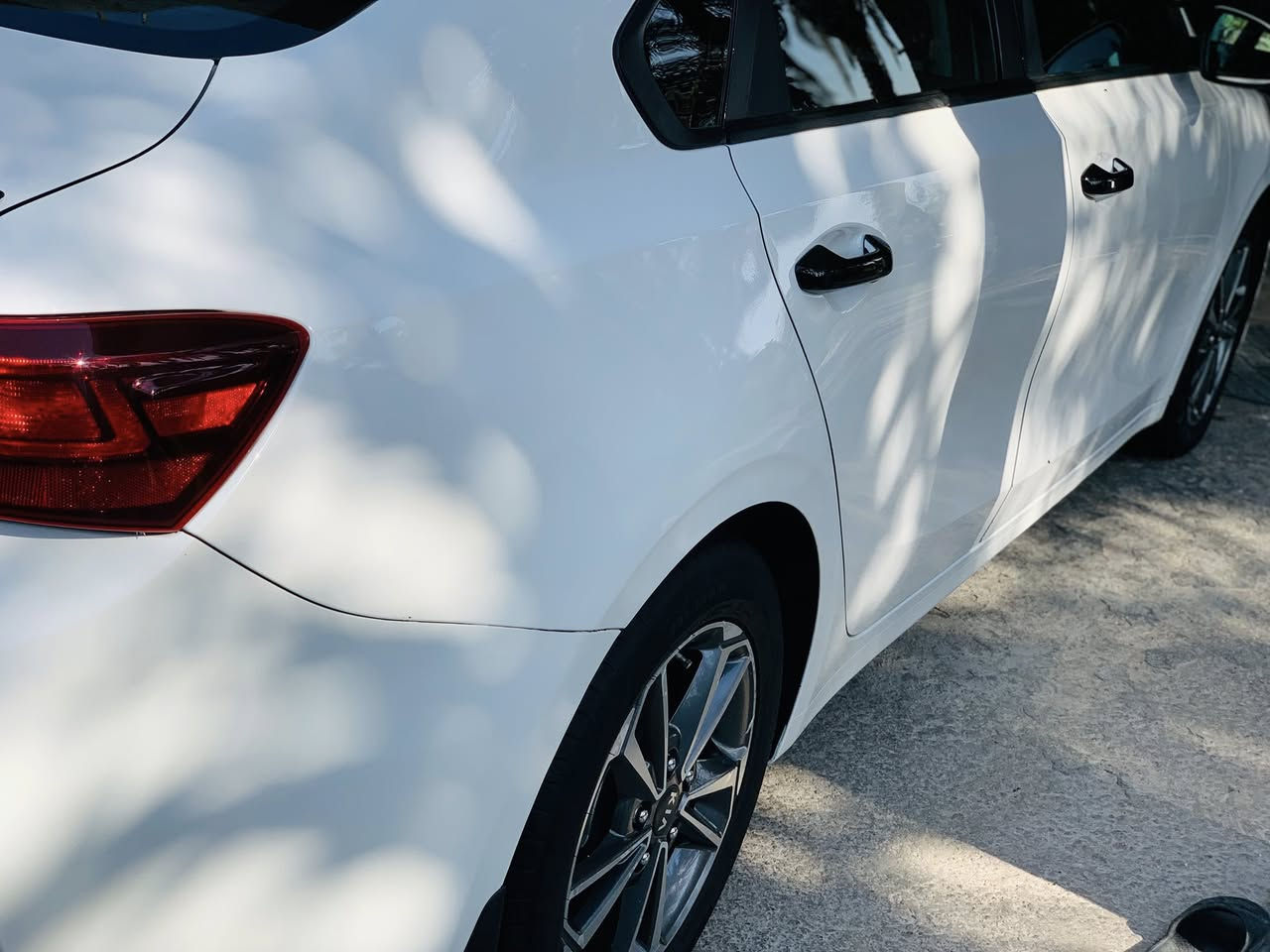 السلام عليكم اخوان رجاءا اقرأ المنشور وشوف الصور واتصل كيا فورتي موديل 2020 رقم بغداد محرك 2000 دوش 
كير AT محور ضمان سنه ماشيه 74 ميل وقابل للزياده ليبل واحد تقرير غرق خارجي مداخل ع فحص نانو سيراميك ضمان سنتين مكان السياره بابل السعر 138 وبيها مجال الواتساب شغل ***********
@إشارة
