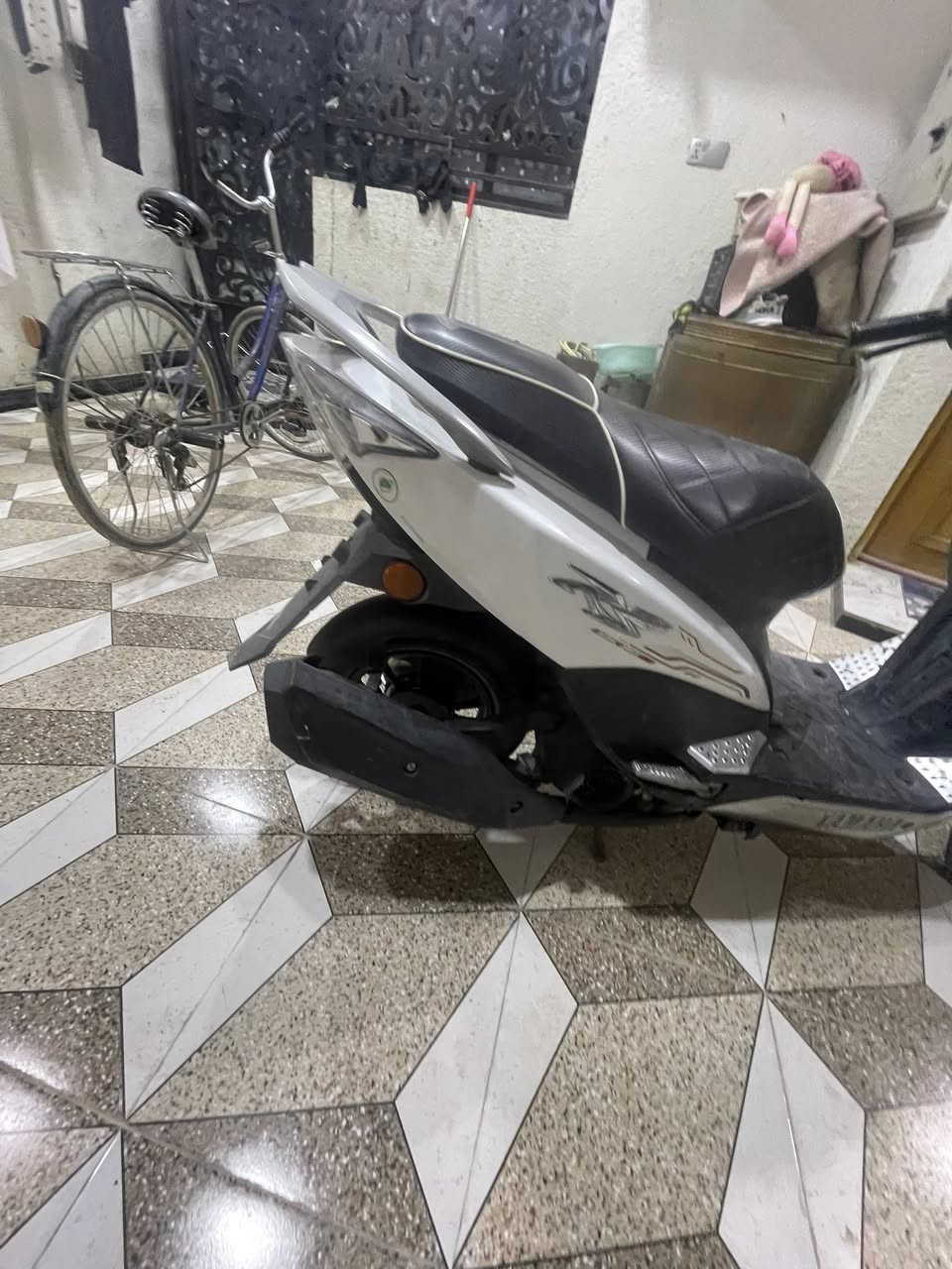 دراجه مضلع حديث دراجه برغي ما متوح بيهه لا تبخر ولا تنقص دراجه كفاله    رقمي *********** سعر ٨٥٠
