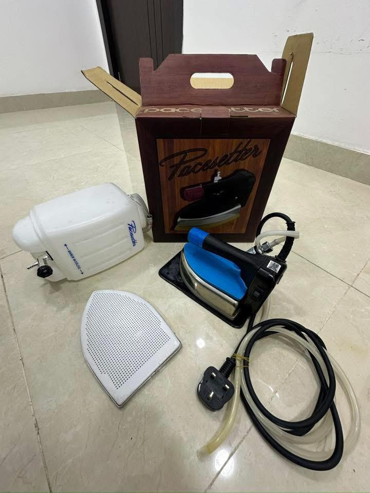 للبيع استخدام قليل اوتي خياطين سعر 60 للاستفسارً***********
