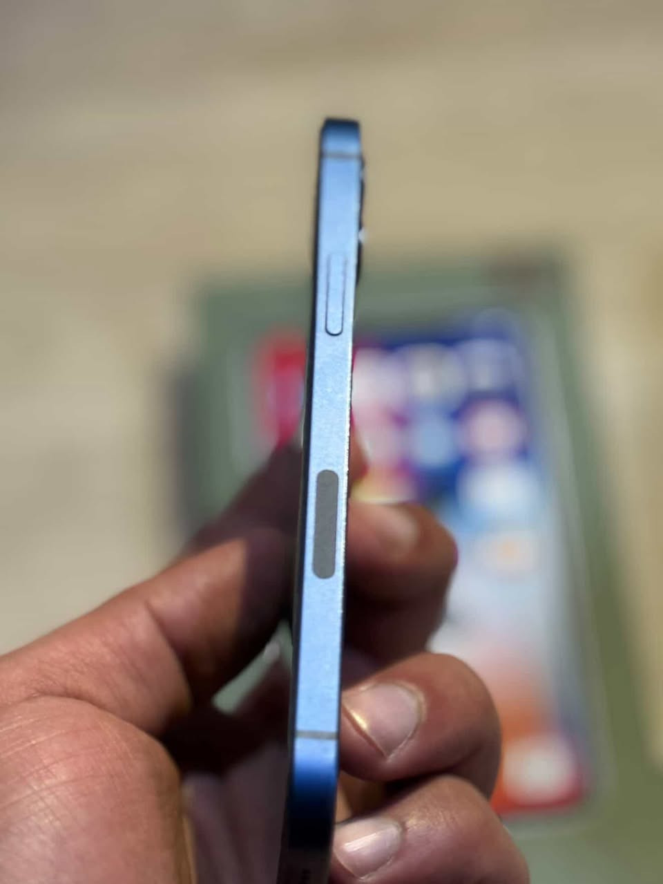 السلام عليكم ايفون 12العادي للبيع ذاكره 128 نموذج M الون ازرق البطاريه 79 جهاز وتر بروف مامفتوح منه برغي مكفول وكلشي شغال ملحقاته شاحنه وكارتونه + كفرات السعر 350 متواجد ع هاذ الرقم ***********
