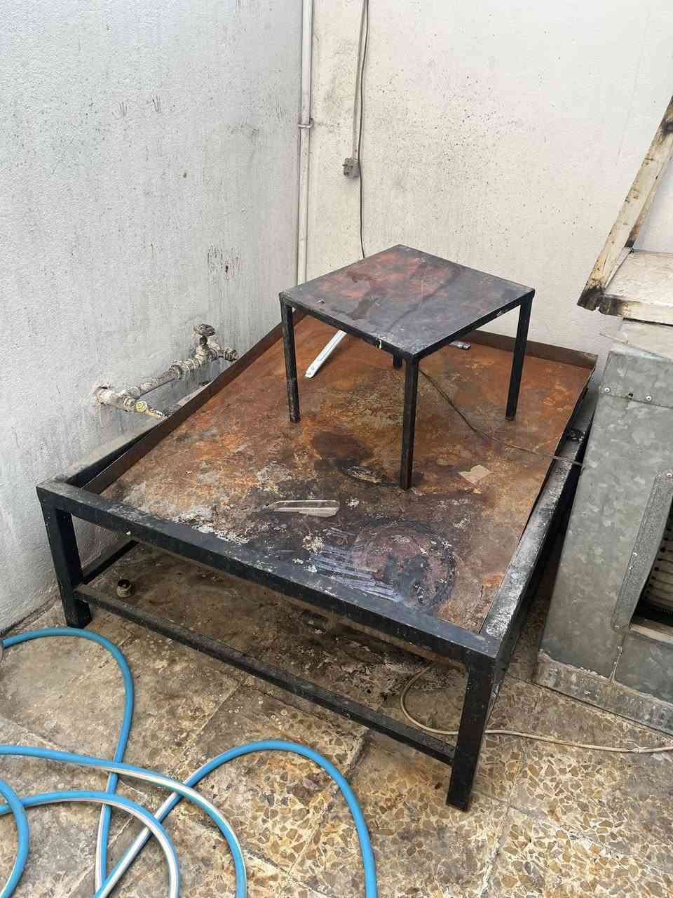 اكثر من ميز للبيع للاستفسار
***********
العنوان - موصل
