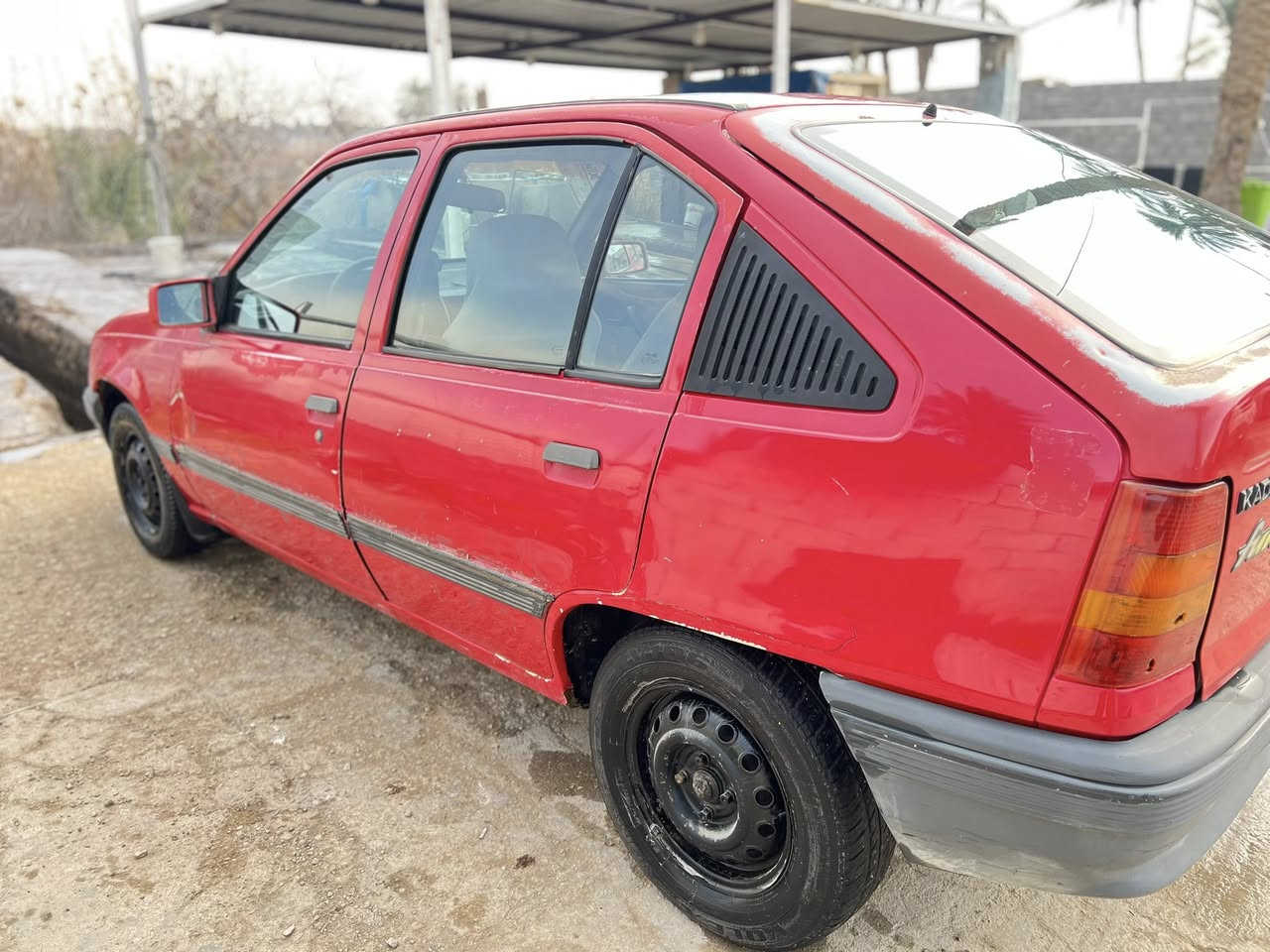 .
سلام عليكم للبيع اوبل كاديت 1991
محرك 1600 كير 5 نمر محرك وكير نضيف
رقم الانبار الماني سنويه غير ساقطه 
مكان سياره الانبار حديثه

‭0782 792 0767‬
