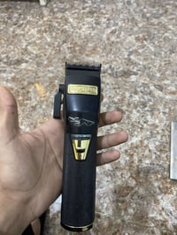 مكينه حلاقه BaByliss PRO الاميركي للبيع السعر 100. 07749745473