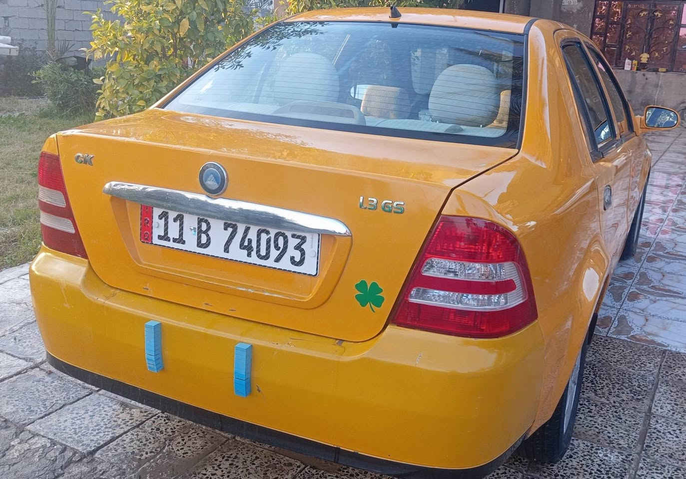 سلام عليكم للبيع
جيلي سي كي موديل 2013 رقم بغداد تحويل مباشر  مكفوله من حادث بيهه صبغ جاملغ امامي الأيمن والايسر اثر شخوط فقط كير ومحرك مكفولات صدر امامي خلفي جديد تخم تاير جديد كهربائيات شغاله 
السعر 40 وبيهه مجال 
المكان بابل المسيب
الاتصال ***********
