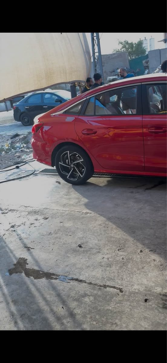 Mg gt اعلى فئه تيربو وارد خليجي
 ماشيه 26 الف زيرو 
رقم بغداد 
فول مواصفات رادارات
ضمان شركة 5 سنوات او 200 الف كيلو متر كلشي عليهم كفالة من اي حادث محرك كله بانزين محسن وموجودة اوراق الصيانه دهن شركة 
وارد خليجي مو صيني مال اربيل 
سعر الشركة 180$ عارضها ب 150$ وبيها مجال للشراي  ***********

‎المواصفات :

‎مصابيح نهارية LED
عداد ديجتال
‎مصابيح خلفية LED
‎‏‎مرايا جانبية كهربائية
ابل كاربلاي و اندرويد اوتو
‎‏‎اشارات في المرايا الجانبية
‎‏‎بصمة تشغيل
‎‏‎مقود من الجلد
‎مقاعد جلد رياضية
‎‏‎مكابح توقف الكترونية EPB 
‎‏‎مكابح انتظار الكترونية AUTO HOLD 
‎‏‎ABS
‎نظام الثبات الالكتروني ESP
‎‏‎نظام توزيع قوة الكبح EPD
‎‏‎نظام مكابح المنعطفات CBC
‎‏‎نظام مراقبة ضغط الهواء في الاطارات
‎‏‎فتحة تكيييف خلفي
‎‏‎نوافذ كهربائية 
‎مقود قابل للتعديل
‎شاشة 10 انش مع نظام بلوتوث
‎تحكم بالمقود 
‎مداخل USB مع شاحن
‎مدخل كهرباء 12 فولت
‎‏Apple Car Play
‎‏‎2 وسائد هوائية
‎كاميرا خلفية مع حساس خلفي
‎دبل صالنصة 
‎مثبت سرعة
تحديد مسار 
‎دواسات بنزين وبريك معدنية رياضية
‎ارضیات MG
‎ويل 17 من الالومنيوم
رادار امامي
رادار خلفي 
كامرة 360 درجة بغداد, العراق
