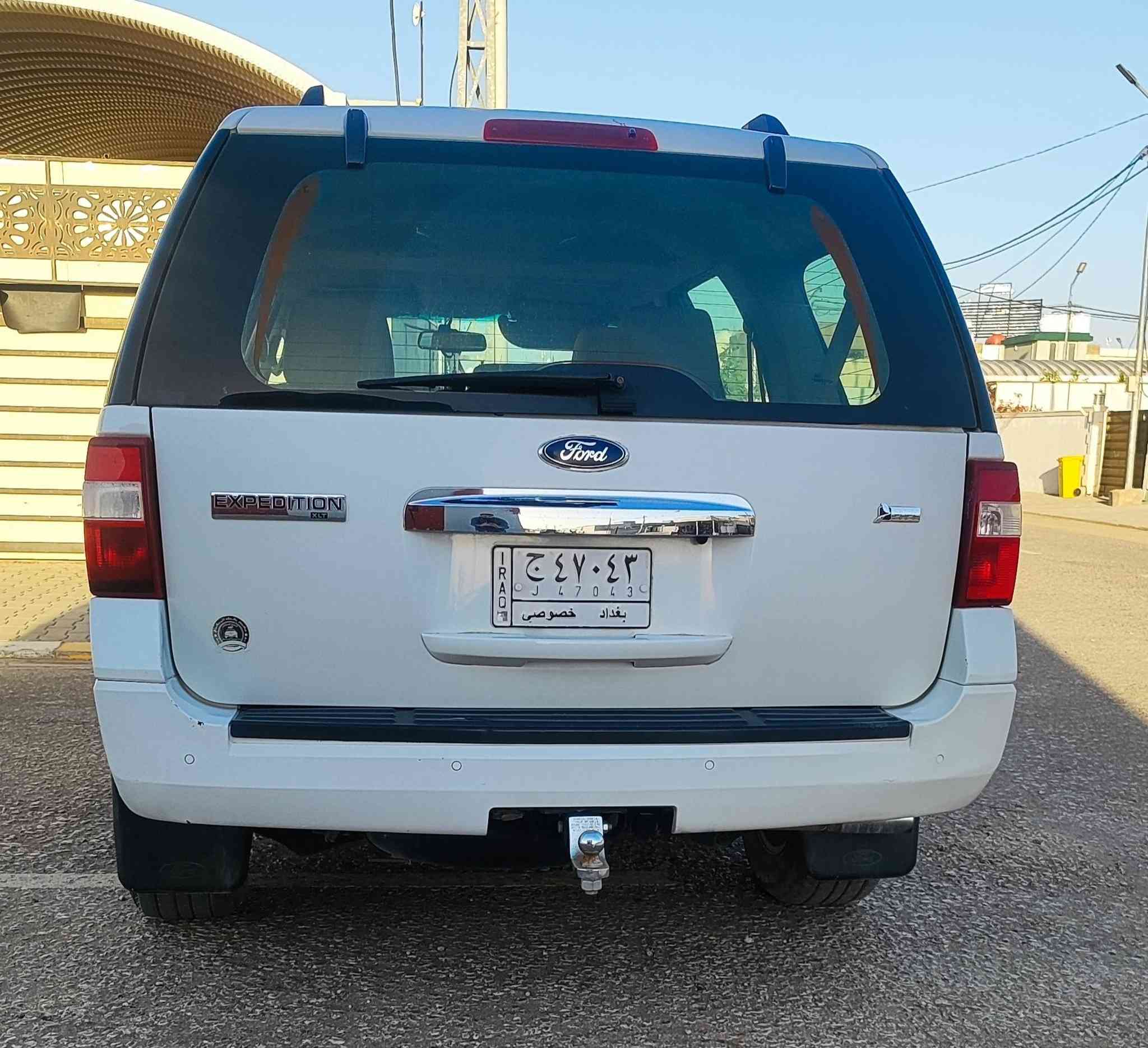 السلام عليكم
فورد اكسبيدشن موديل 11 وارد خليجي نيفا 
السيارة نظيفة جداً (ليرة)
ومكفولة ماعدا الدحجات الي بالچاملغ والي بباب الورة مثل مواضحة بالصورة
تحتوي على منظومة غاز
شاشة
سيستم كاميرات
مري كهرباء
تحكم ستيرن
كشن السائق كهرباء 
والخ من مواصفات الفورد المعروفة
السيارة رقم وطني بإسمي تحويل مباشر بدون تأخير
السعر (145) 
للتواصل
***********
