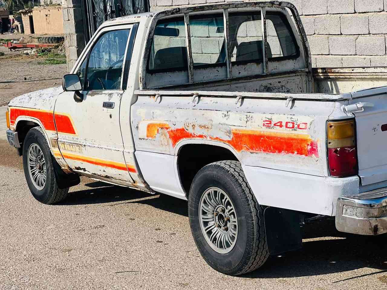 ١٩٨٨ محرك كروسيده كير ٥نمر بسمي العنوان ديالى المقدادية *********** سعر٤٣ بيهه مجال كير / محرك/ شاصي/ بشرط تخم إطار جديد صدر جديد
