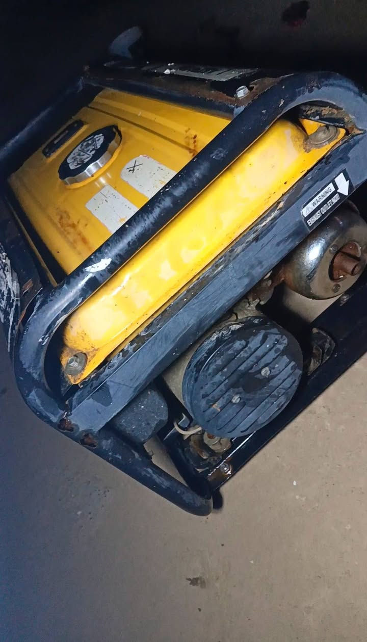 مولده للبيع تشغل 15 امبير السعر 120
للاستفسار علئ ***********
