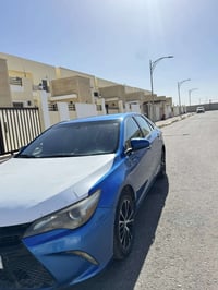 كامري SE فول • ٢٠١٧ • ماشيه ٢٧٣٧٠٠