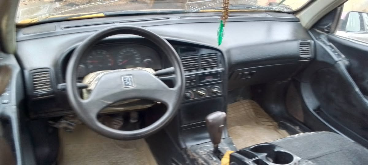 السلام عليكم 
بيجو روئ موديل 2010 للبيع مكينه مكينه ونجي اربعه لاتنقيص ولا تبخير مصفره راعيه موجود مداور ثاني يوم السعر 11 وبيه مجال قليل للاستفسار  ***********
