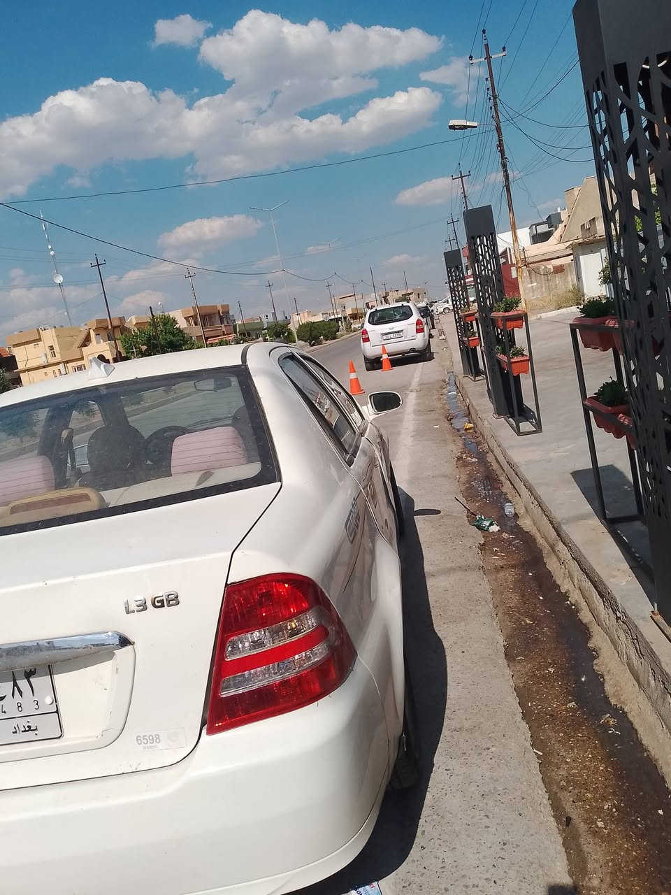 سيكي خوصوصي
رقم بغداد الماني شرعيها بل موصل محرك كورلا السيارة كدام العين تجي تشوفها 
السعر 36وبي مجال 
***********
