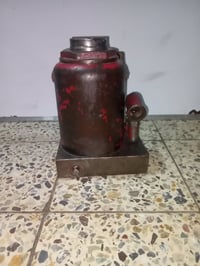 ⭕ يوجد توصيل لكافه المحافظات جك بطل قديم اصلي نوع ثقيل جدا وزنه 19 كيل...