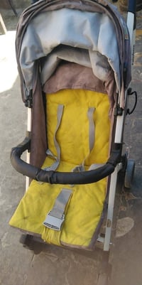 عربانة طفل • نظيفه • بيها مجال