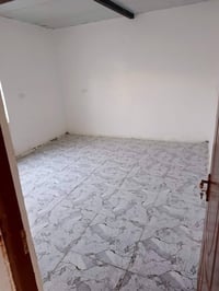 بيت ليجار ور عمارت فراح شارع مطار يجار 200 كهرباء مولد 07756736396