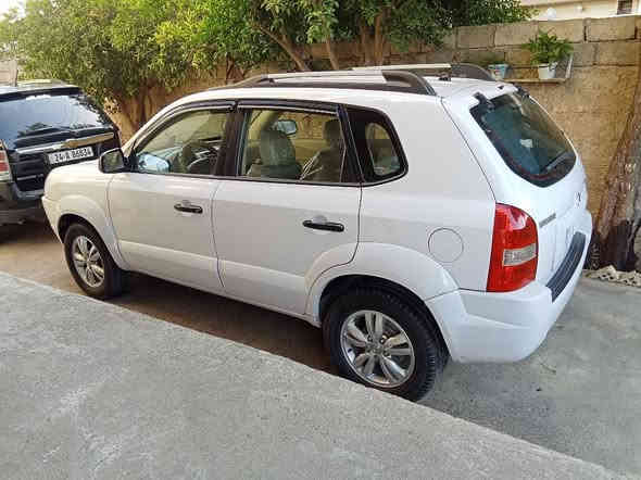 السلام عليكم اخوان تكسون موديل 9 تبريد ثلج محرك كير كفاله سياره نضيفه بسمي   رقم اربيل دولي ***********/*********** موصل
