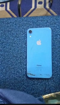 آيفون XR • ١٢٨ جيجا • بطارية ٧٦%