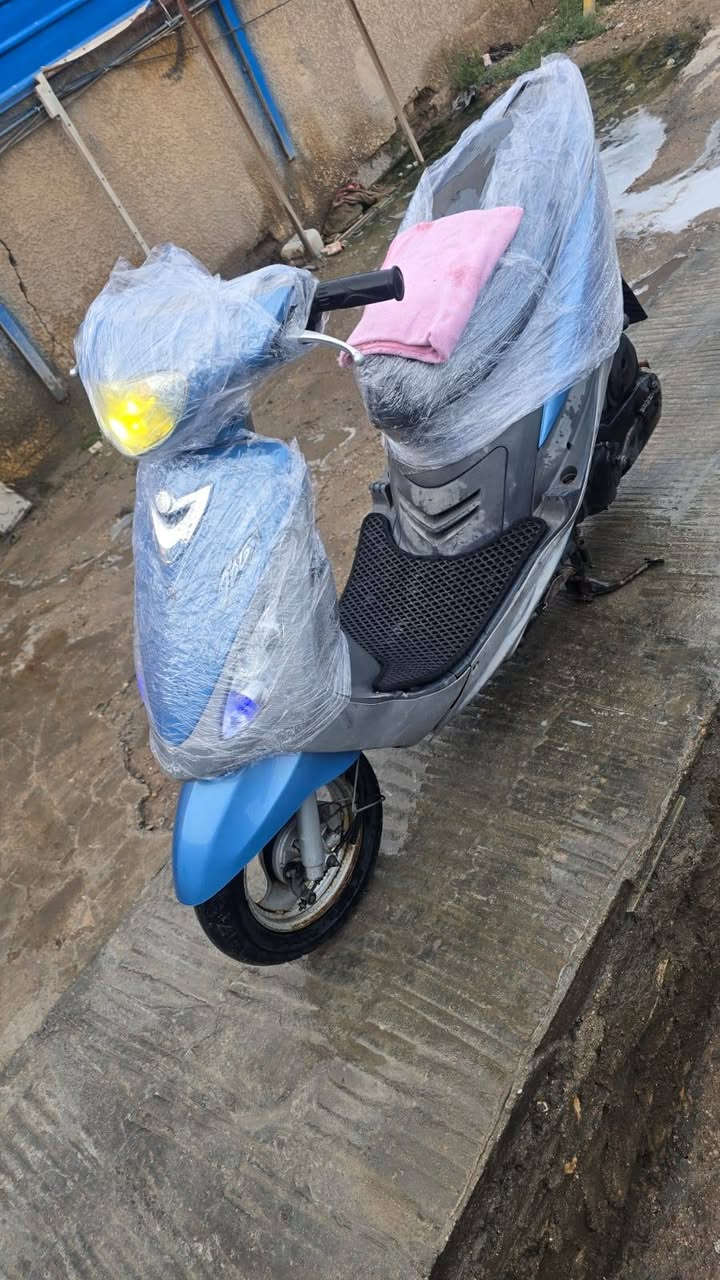 السلام عليكم دراجه ماكس منغولي رمبه المكينه ما تسمع صوتهه الشاصي كفاله صارلهه 10 ايام من اخذتهه السعر 850 وبيهه مجال العنوان الرميثه وهذا رقمي *********** بي واتساب وافحص وين ما تريد
