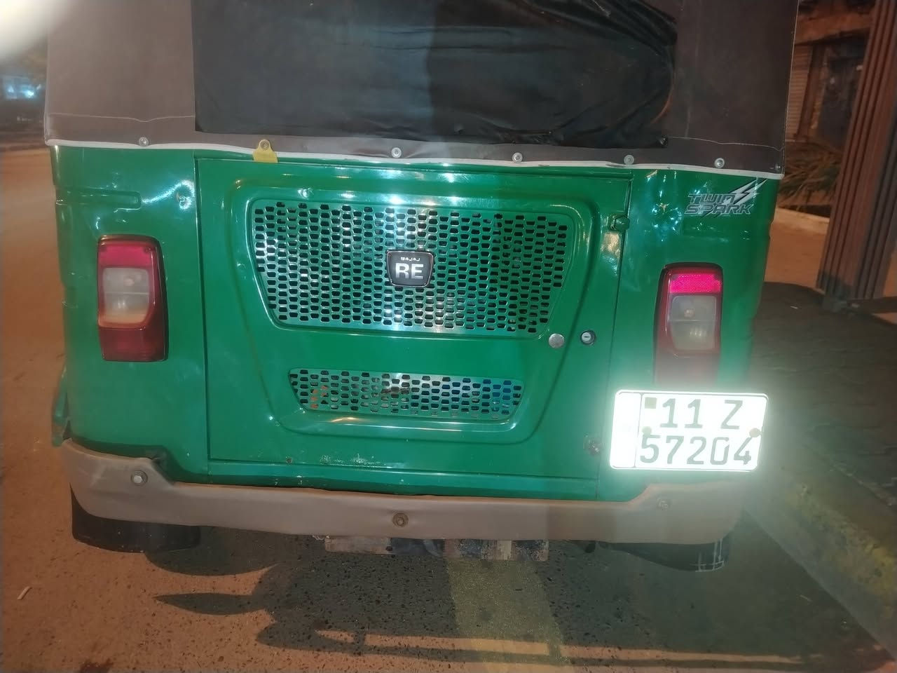 سلام عليكم ورحمة تكتك لبيع موديل ٢١ تعمير دوس فقط مكاني شعله الرحمانيه سعر ٧ و٢٥٠ وبيه مجال
***********
