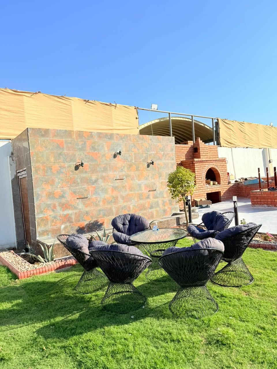 مزرعة للإيجار اليومي 🏡🌳
📍 الموقع: صلاح الدين _بلد 

✔️ أجواء هادئة ومناسبة للعوائل

✔️ مساحة واسعة وخدمات متوفرة

✔️ مثالية للراحة والونسة

📌 للحجز والاستفسار يرجى الاتصال أو المراسلة على واتساب: 

 📞 ***********

 موثق في تطبيق اجرلي لسياحة المزارع في العراق 🇮🇶
