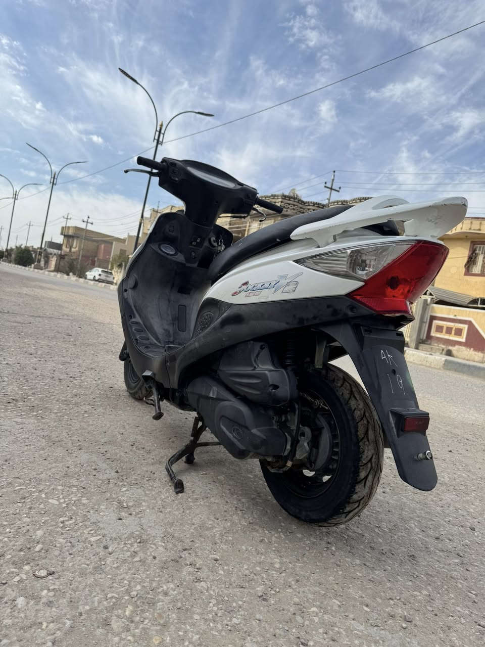 سلام عليكم كامكو V2 مكفوله للبيع مديل 14 سعر750وبيها مجال مكاني رفاعي ***********
