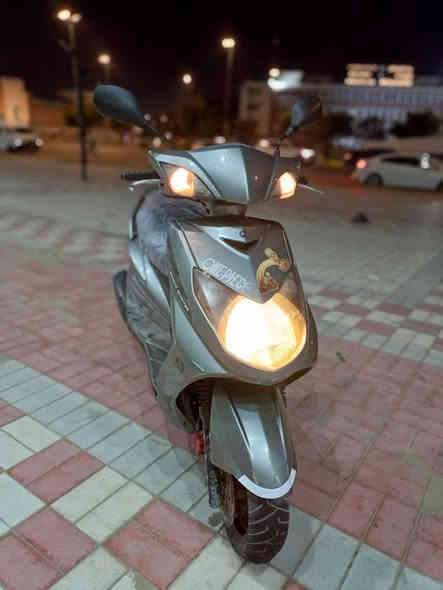 سلام عليكم دراجه سكنس فحل دراجه رمبه بعده بملحه دراجه كله كامله شلعه معدل فول مكينه خرسه  مكينه مكفوله برغي ممفتوح بيه دراج جاهزه مصارله هوايه من نازل من رمبه كهربائيات كله شغاله السعر 750 المكان بغداد الكرخ قرب مقام الخضر لستفسار ***********
