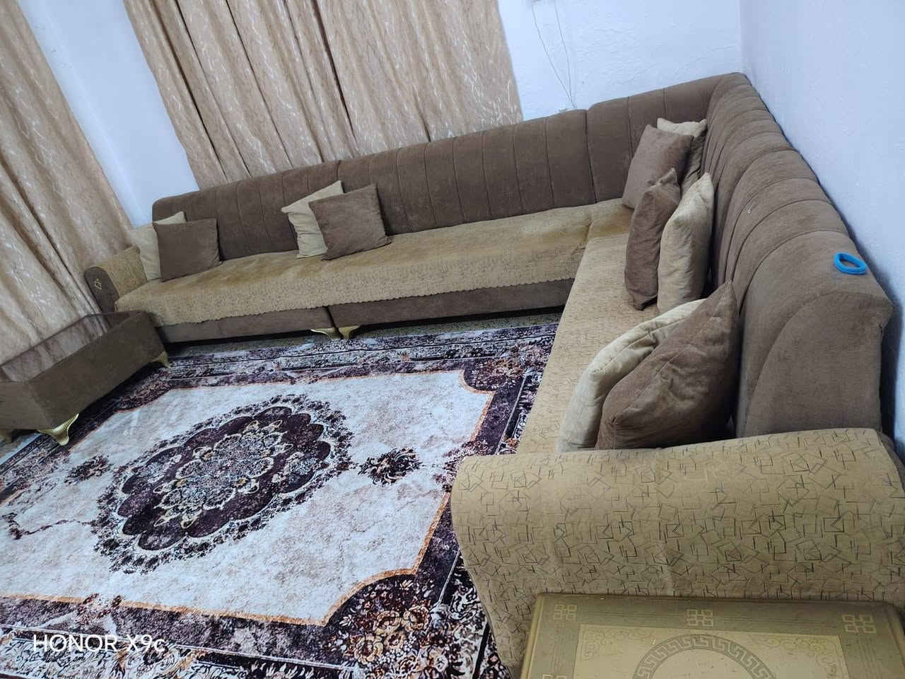 تخم تسكام 11مقعد نضيف مابي اي ضرر ويا طابورية وكوشات والفرشة سعرة 600قفل  ***********8مكاني الحرية
