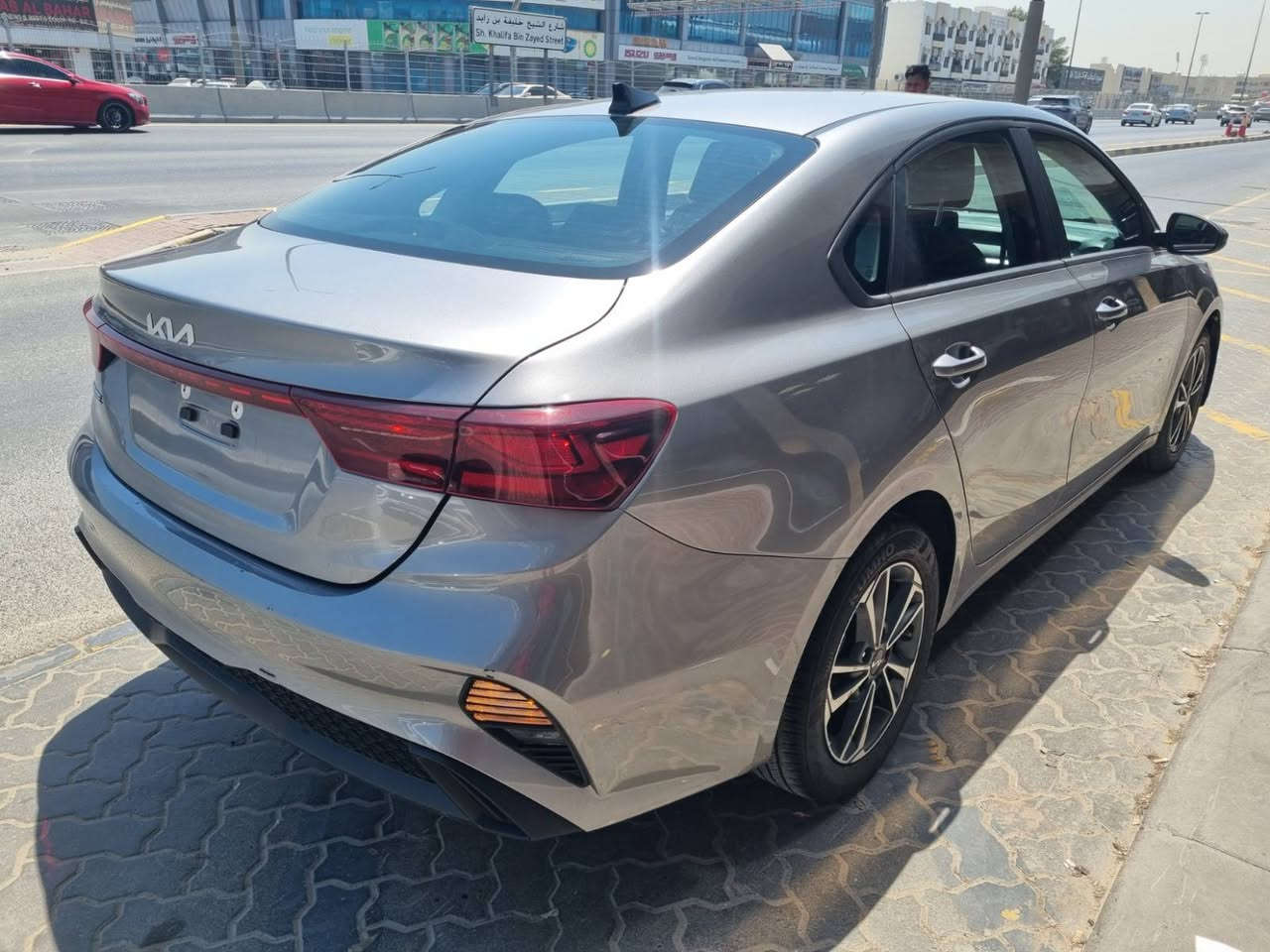 السلام عليكم
كيا فورتي 2024 سمنتي ميتالك بدون صبغ ولاتبديل
2024 KIA Forte, LXS
2.0L I-4 DOHC, VVT, 147HP
وارد أمريكي حديث الوصول ، الارباكات كلهن سليمة (تم تبديل ارباك السكان نظامي) ، رقم بغداد ، اللون فضي غامق (سمنتي ميتالاك) ، محرك 2000 دوش ، لاياتات ليد ، كامرة خلفية ،  الحادث كما موضح بل الصور، ضربة خفيفة  ، بدون تبديل ولا صبغ (ما عدى الدعامية) ، تصليح بارد للبونيد والجاملغ ، ماشية تقريبا 31 الف ميل 
السعر 168 ورقة مع الرقم وبيها مجال 
السعر 155 ورقة بدون رقم مع الكمرك والتخليص
السعر 133 ورقة على كتاب الشهداء بدون تخليص واصلة سفوان

بغداد 
رقم الهاتف ***********
جميع التفاصيل والعروض في موقعنا الالكتروني
https://baghdadautos.com/
