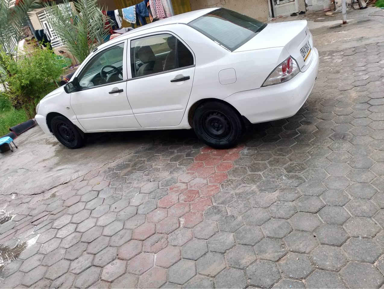 للبيع ‭0775 425 4590‬ لانسر موديل 2006 اوتوماتيك رقم دولي سنوية وهزة جديده سعره 63 محرك وكير جدآ نضيف حدادية تبريد مظبوطه تخم تاير جديد سياره مرشوشة للجمالية مابيه لاضربة ولادواخل جاهزة من كلشي مكانه كربلاء كربلاء, العراق
