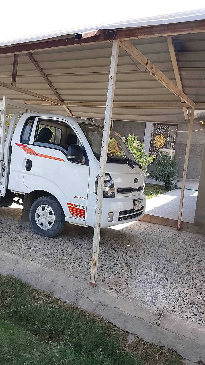 السلام عليكم للبيع كيا عموشا.  2018صدر جديد محرك جديد صدر جديد تخم تاير رقم بغداد السياره مكفولة مساعد رصعه بل تكمه مكان اليوسفيه صدر اليوسفيه ه‍ ***********.   ***********.  السعر 118 وبيه مجال حك الجيه
