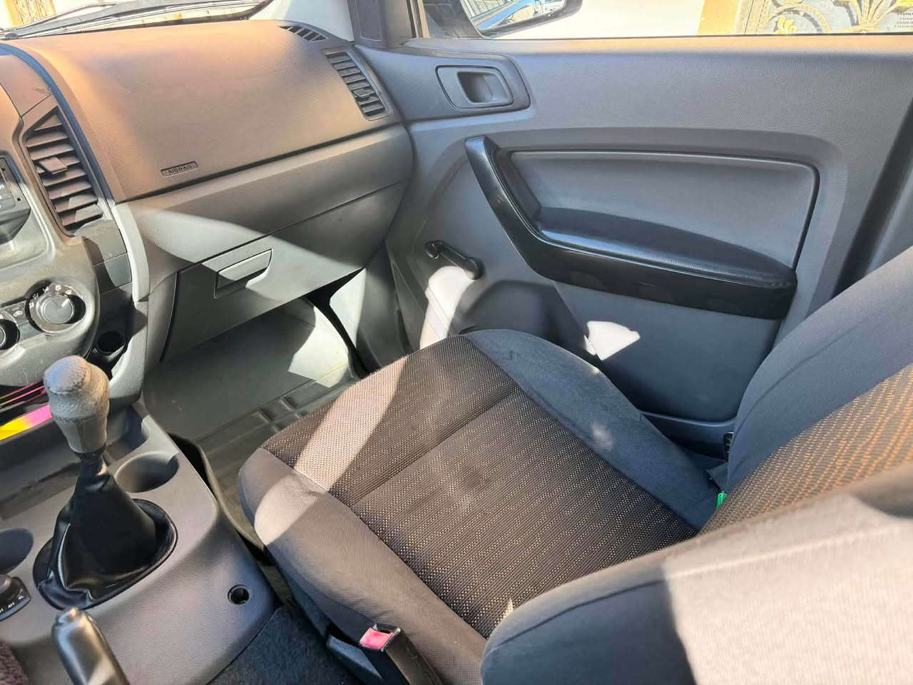 Ford2012
فۆڕد ـ2012 گێر عادی
مە کینە گاز دە بڵ ئە کسل 
سەیارە کی تابڵێیی خاوێنە 
بێتە قە و ڕەقە تە حویل خرامە 
هە موی بە شەرت 
ـ96گەڵاو ما مەڵە
ژ.م*********** السليمانية, العراق
