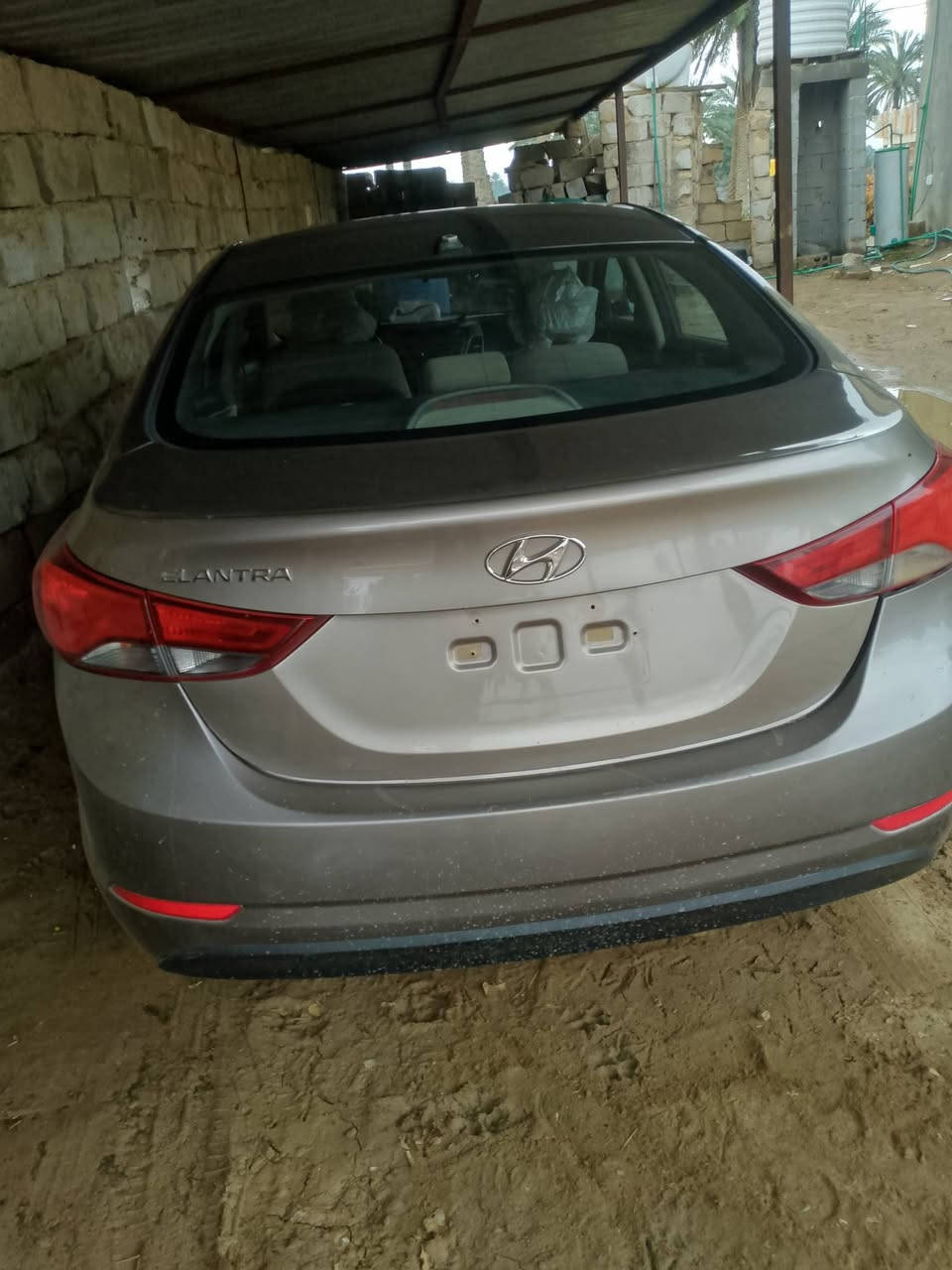 السلام عليكم للبيع سياره الانتره وارد أمريكي موديل 2016 سياره جاهزه قطقتين صبغ وقطعه تبديل نفس الون السونار مرفق بل صوره سياره حلوه ونضيفه وجاهزه نقص بس تبريد غاز سعر 105 وبيه مجال حك الجيه مكان بابل مشروع المسيب الاستفسار الاتصال على الرقم ***********
