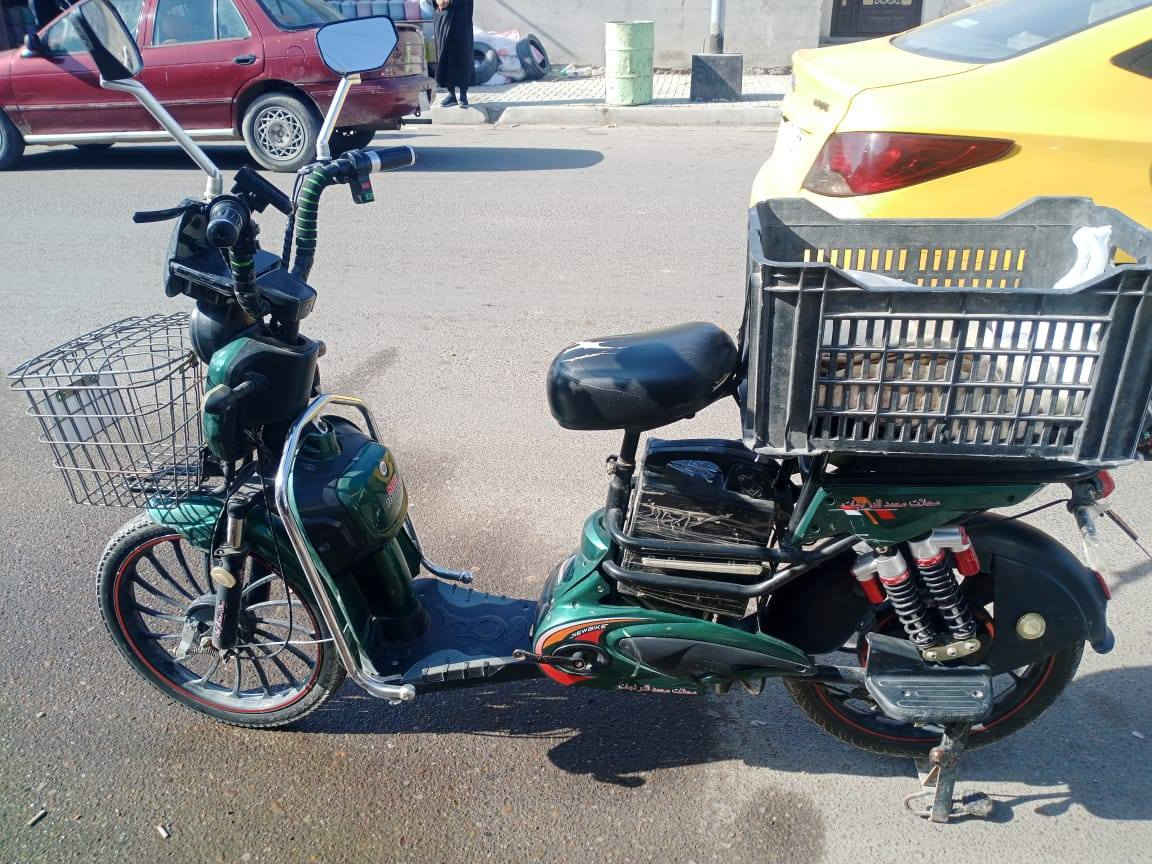 سلام عليكم
دراجه حجم 20
جديده تخم بطاريات جدد قبل اسبوع شادهن
السعر ٣٠٠
هذا رقم صاحب الدراجه لحد يعلقلي
***********
