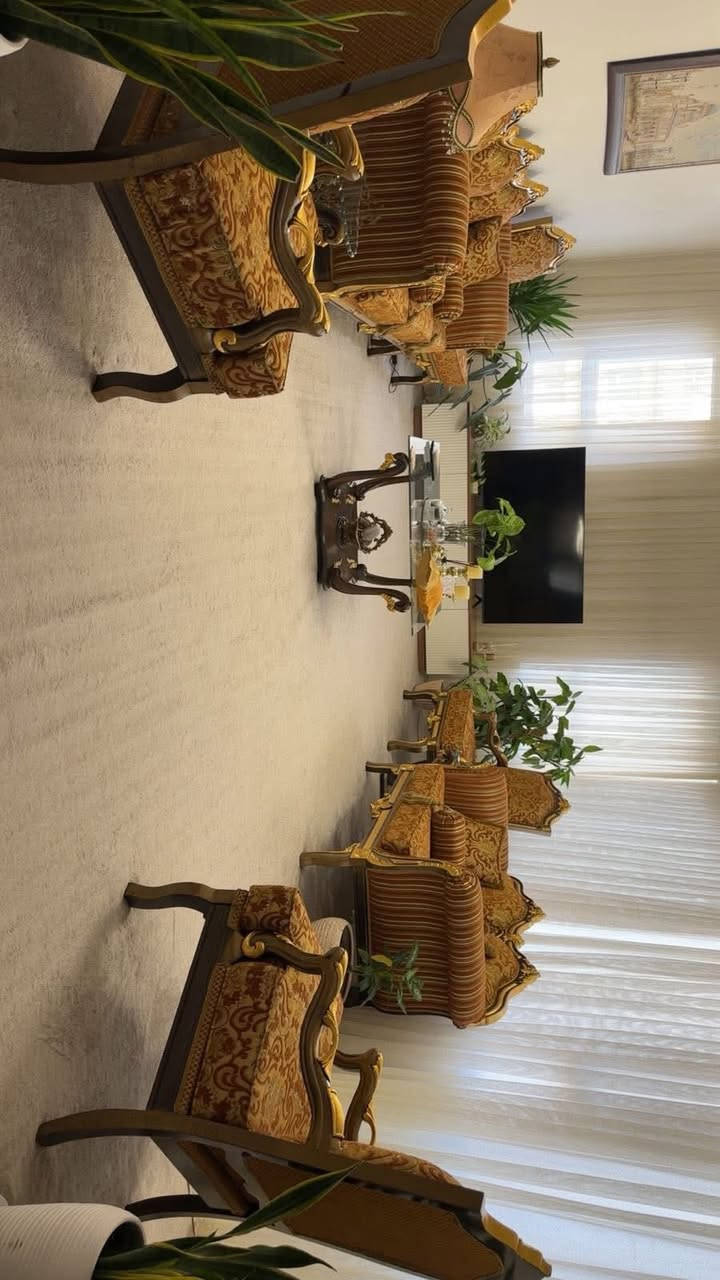 Hello everyone.
Hello everyone.

I'm selling this couch. It is for 9 person. It's in very good shape and almost new.1000$

سڵاو بەڕێزان

ئەم تاخم قەنەفەیە بۆ فرۆشتن،زۆر نوێیە و ٩ نەفەریە بە ١٠٠٠ $


**إذا كنت صاحب هذا الإعلان وتريد حذفه لأي سبب، رجاءا أرسل رسالة إلى الدعم الفني**