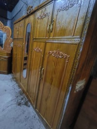 غرفة طابقين • ٥ باب • حلة نادر ٣