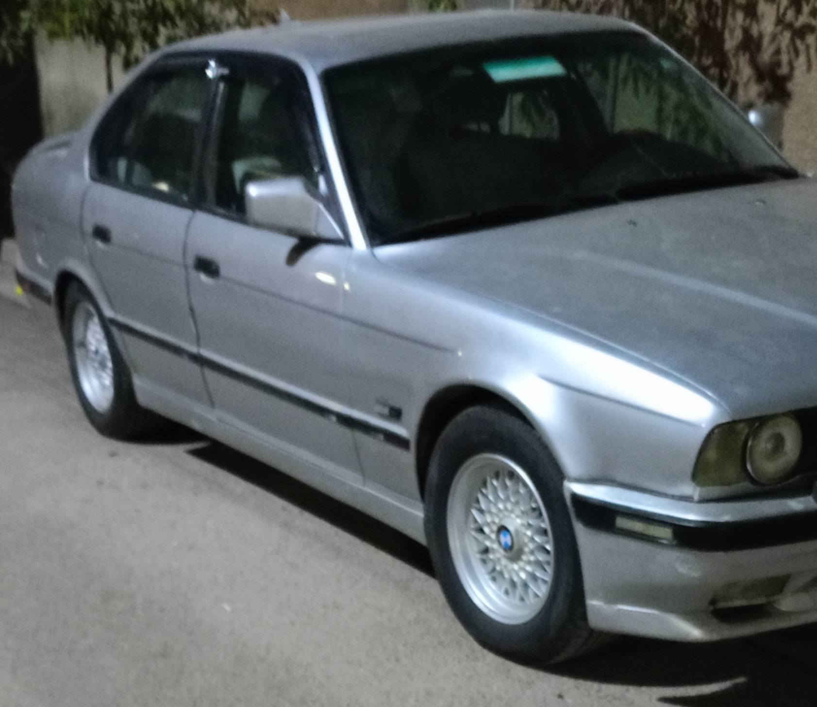 252i محرك 6 سلندر مسكر تك فانوس 
مصبوغة عام بدون حادث عالاغلب
سنوية منتهية وعليها غرامات تنزل من السعر
صاحب الوكالة موجود منك الراعيها
مكينة كير نظيفات وتبريد شغال
خلي السعر اليناسبك وبالعافية عليك 
***********
