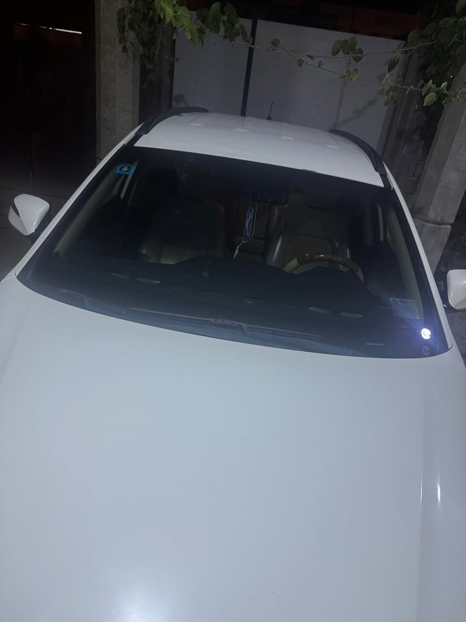 سلام عليكم مرخصت الادمن سنتافي موديل 2014 محرك 6 بسمي رقم بصره جديد سياره جاهزه خليجي نصف المدكر الخلفي صبغ السعر 175 هاتف وتساب ***********
