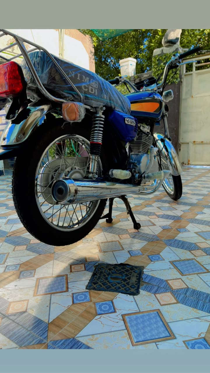 السلام عليكم 
دراجه نامه
مديل 23
دراجه زيرو ماشيه شي بصيط 
وراق 
مكاني ناصريه قضاء الرفاعي 
نتصل وبلخدمه 
***********
