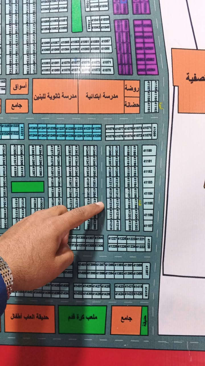 السلام عليك يتوفر لدينا كافه العروض وبمساحات مختلفه 100و200و300لللتصال***********//***********
