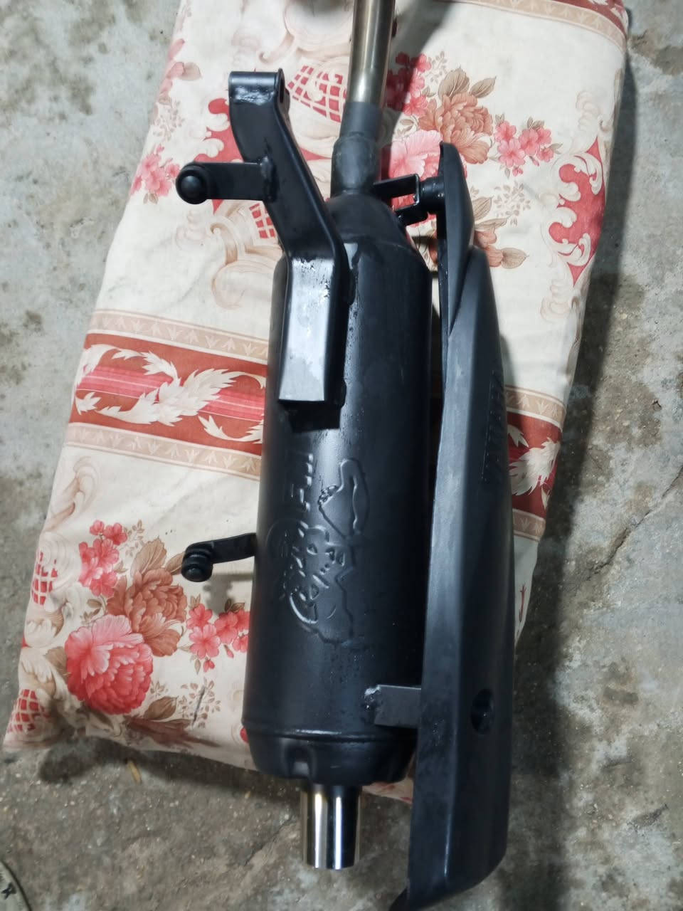 سلام عليكم شباب عندي صلنصه اف ام رياضي مستخدمه 5 ايام فقط رايده ب25 وبيهاا مجال كلش بسيط مكاني الكاضميه الطي رقمي ***********
