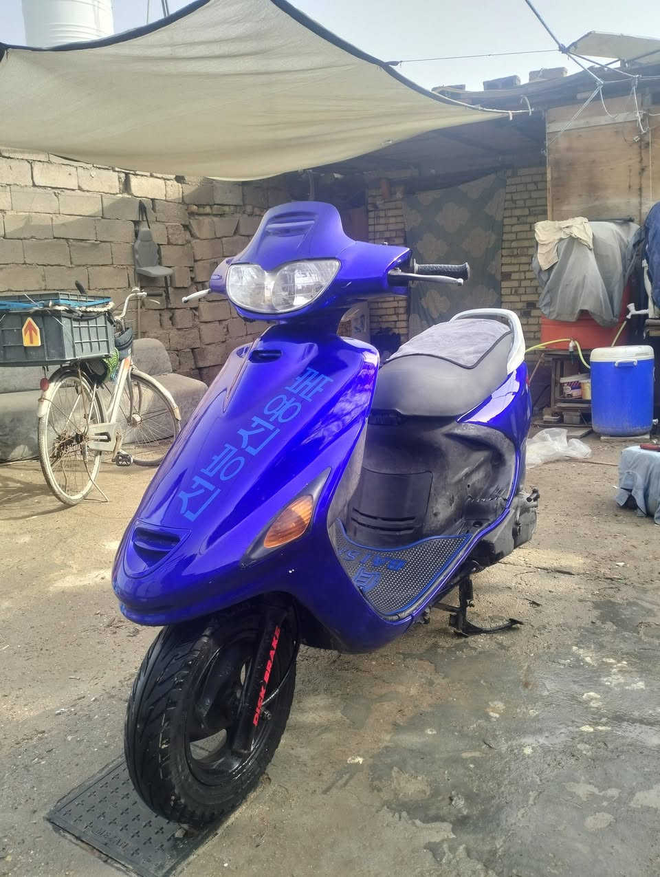 السلام عليكم
دراجه فراشه فحل دسك رمبه صارله شهر من طلعتله من الوكيل دراجه نضيفه كلش نكره سلف وكلشي ما ناقصها كامله من كلشي 
 السودات كله ملحه واوراقه مال الوكيل موجوده
مكاني امن الداخلي 
سعره 750 وبيها مجال 
رقمي ***********
