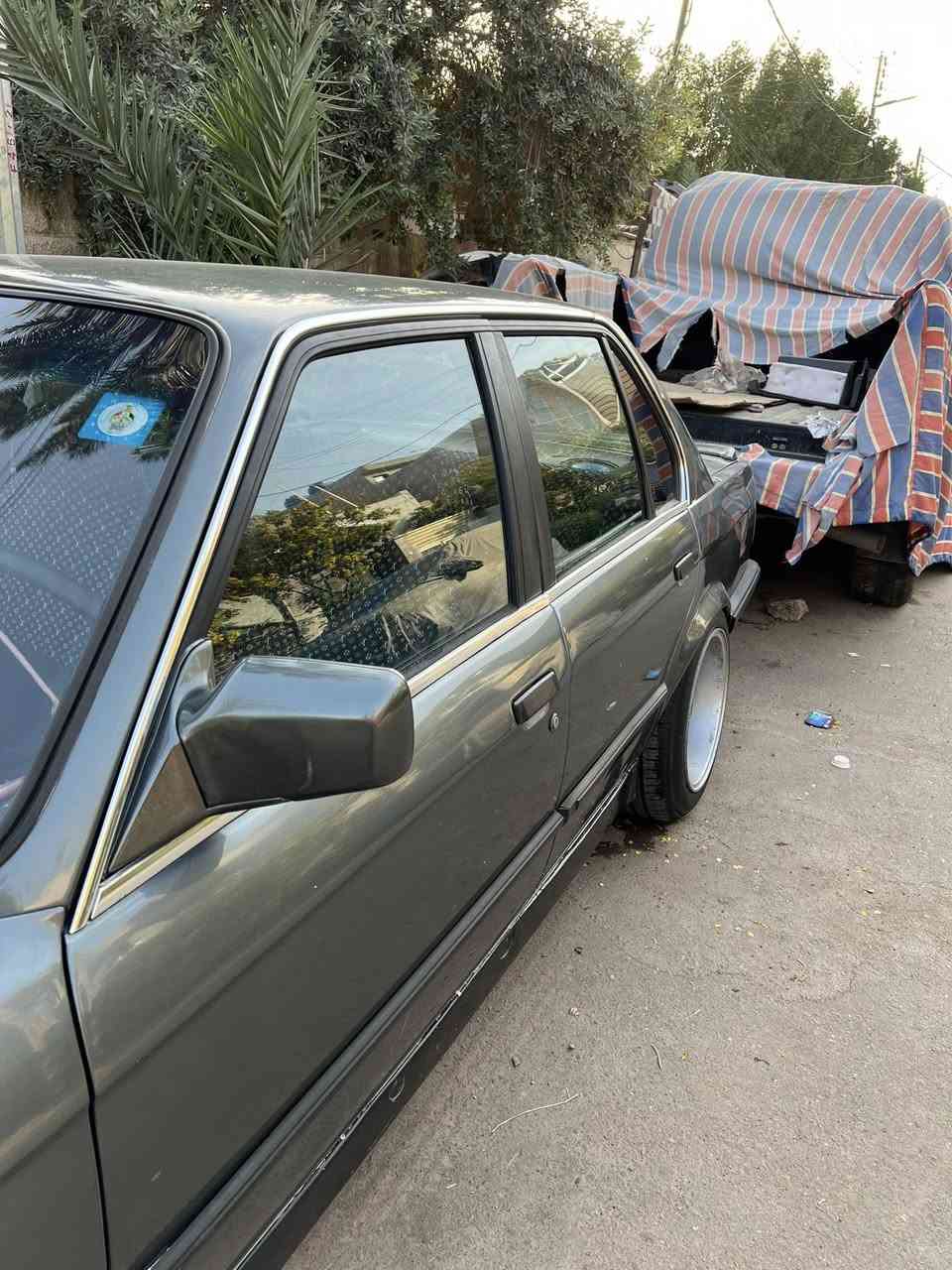 السلام عليكم زعرة للبيع 325i وارد ياباني اصل موديل 1990 مكينة ٢٧ مفتوح بلادية كير اوتو ميكانيك عربانة خلفية دسك  ويل بوربت 16 تو سايز اصلي جيرمني مختوم الخلفي ٩انج امامي ٨ انج دعاميات امامي خلفي اصليات بلاستك ام الترايش لايت بك لايت كلة اصلي جام كهرباء مروحة المكينة مني كوبر سنتر لوك ريمونت ساعة وسط الدشبول بلادية و شغالة كيجات كلهة شغالة رقم بغداد دولي بسمي مجدد هزة قبل سبوعين و سنوية ل2031 السعر ٤٥ ورقة و بي مجال حك الجية عنواني بغداد الطالبية *********** و الخاص مفتوح❤️

