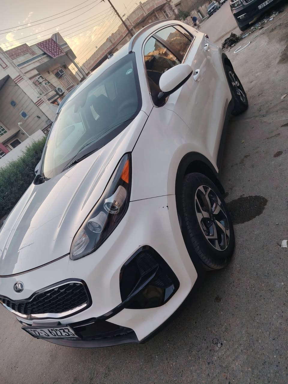 كيا سبورتج للبيع موديل ٢٠٢٠ وارد امريكي حادث موضح بالصوربالصور بجم كبس ع وضع الشركه لغود وشواصي كفاله محرك وكير كفاله كل السياره ع وضع الشركه فقط حادثها صطحي كرد من بره جاملغ وباب وشويه الباب الورا لايحه ماشيه ٩١ رقم انكليزي هزه وسنويه جدد السعر ١٥٠ ورقه مكان السياره بغداد البلديات ***********صور حادث مرفقه بالمنشور
