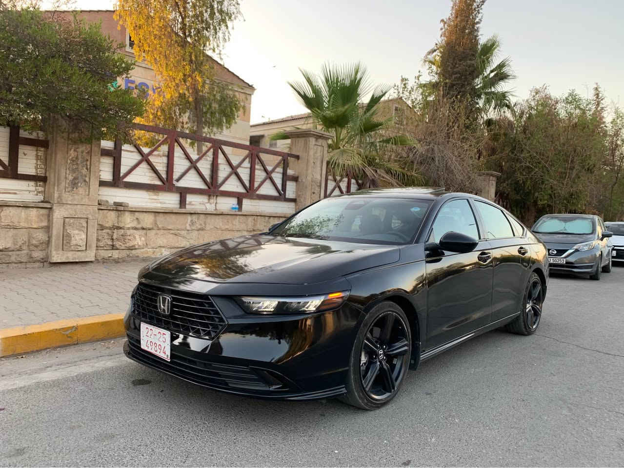 هوندا اكورد موديل 2024 
مواصفات hybrid sport L
Black edition 
فتحة 
كشنات جلد هيتر و خزن 
رادار امامي جانبي
محافظة على المسار 
سيارة بدون حادث بدون دواخل  
مصبوغ عام على شخوط 
سيارة كل شي بشرط 
مرقم اربيل جاهز 
سعر 163 و مجال
*********** أربيل, العراق
