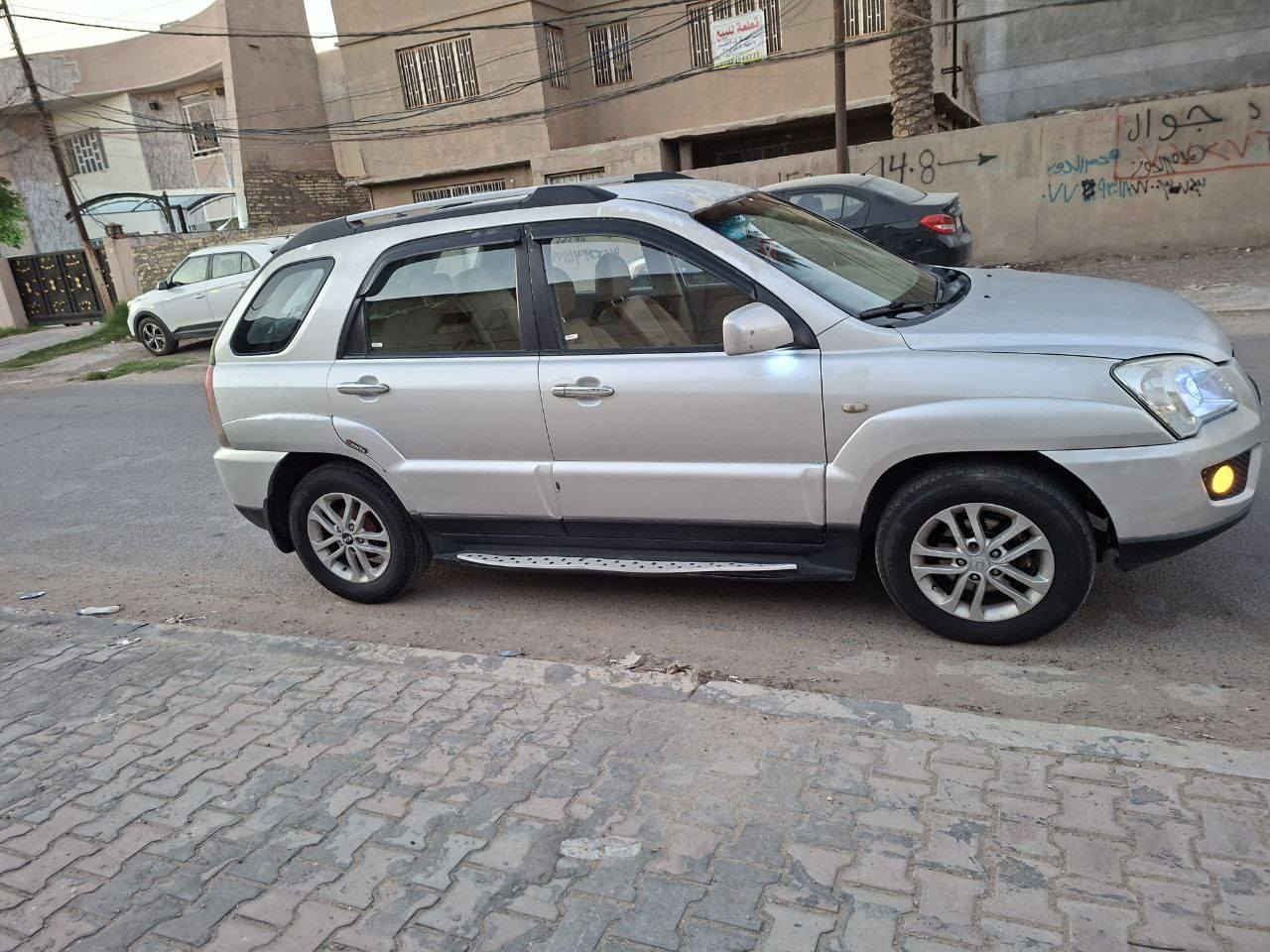 سبورتج موديل 2009 سياره كير مكينه جدد نضيفات  كهربائيات كلهه شغاله ونضيفه سياره مرتبه ب
بيها صبغ عام  دواخل ايربكات كلهه مكفوله لغد شاصي الحوض كله مكفول سياره مكفوله من الكص  سياره بدون ايرباك 
 مواصفات كشنات تدفئه جلد  مسويلهه شاشه وبصمه
رقم انبار مشروع وطني
مكاني بغداد حي جامعه او الغزاليه ***********
