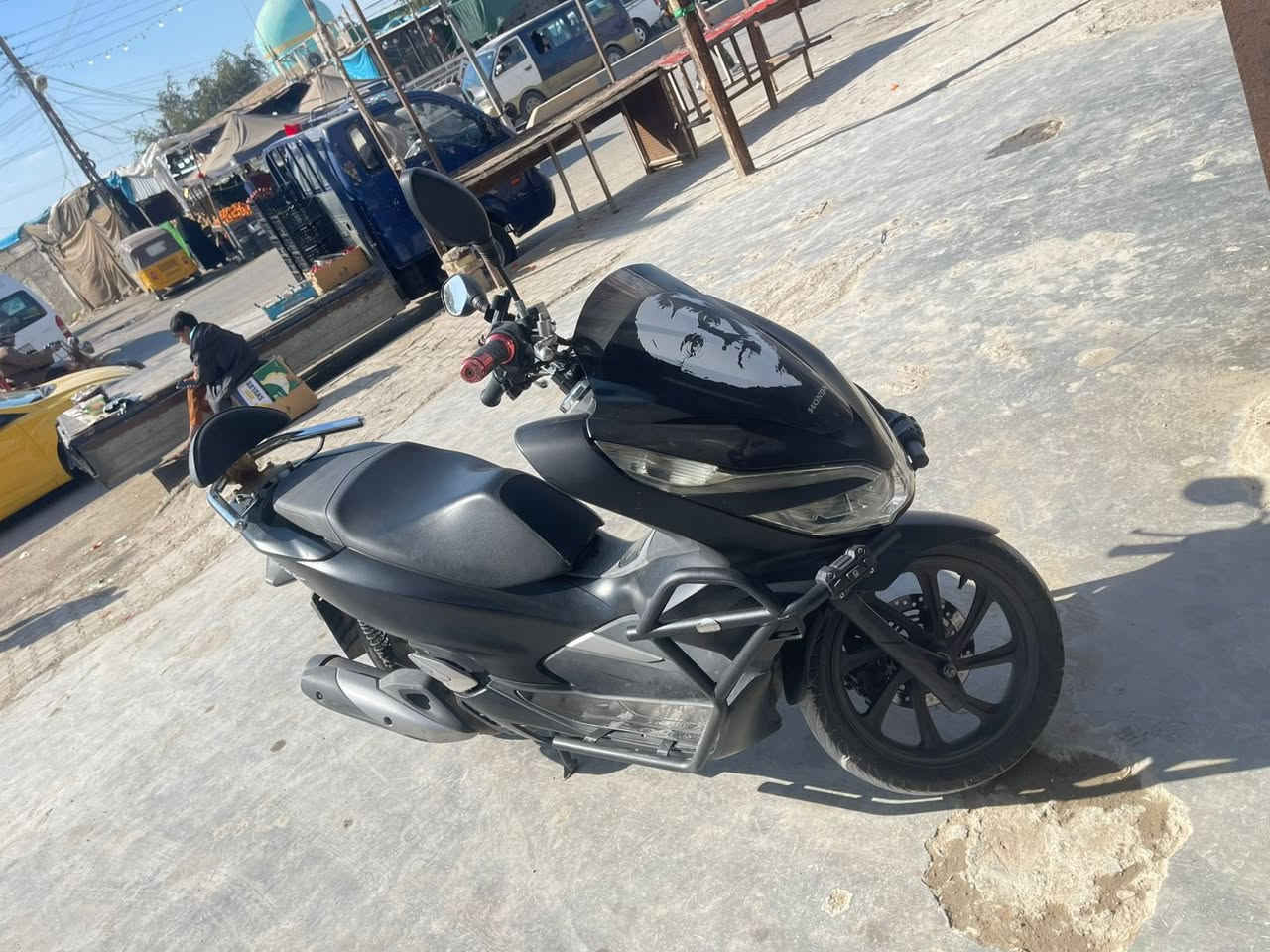 سلام عليكم
دراجه bcx جيل الثالث للبيع 

الدراجه صار شهر من نازله من الرنبه 

جاهزه من كلشي 

تدفئه بل يدات 

مكفوله من كلشي 

من مكينه وكفر 

ومن الزلق 

بصمه 

السعر 16 ونص 

مكاني بغداد 

رقمي ***********
